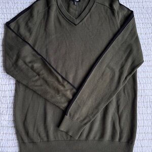 Express Men's Olive Green V-Neck Sweater